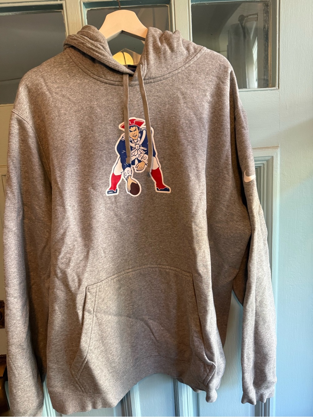NFL Men's Gray Crewneck Hoodie with Team Patriot Logo